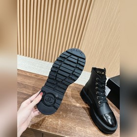 Ботинки Chanel на толстой подошве, визуально удлиняют ноги, насто