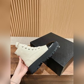 Ботинки Chanel на толстой подошве, визуально удлиняют ноги, насто