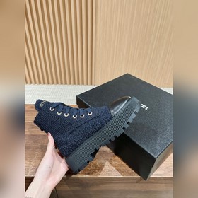 Ботинки Chanel на толстой подошве, визуально удлиняют ноги, насто