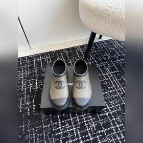 Короткие  CHANEL 24ss – популярные резиновые сапоги! Приобретит