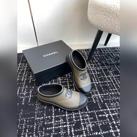Короткие  CHANEL 24ss – популярные резиновые сапоги! Приобретит