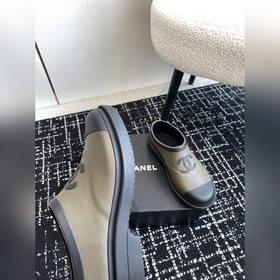 Короткие  CHANEL 24ss – популярные резиновые сапоги! Приобретит