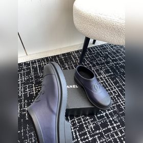 Короткая модель  CHANEL 24ss – популярные резиновые сапоги! При