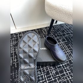 Короткая модель  CHANEL 24ss – популярные резиновые сапоги! При