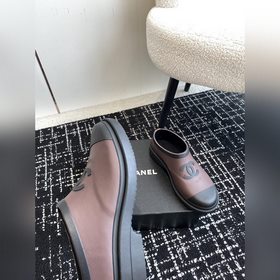 Короткие  CHANEL 24ss – популярные резиновые сапоги! Приобретит