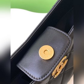 Новая модель сумки под мышку 24k. Очень нравится, такая же, как у