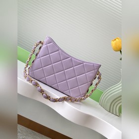 Новая модель сумки под мышку 24k. Очень нравится, такая же, как у
