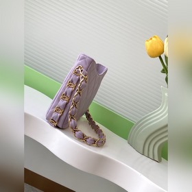 Новая модель сумки под мышку 24k. Очень нравится, такая же, как у
