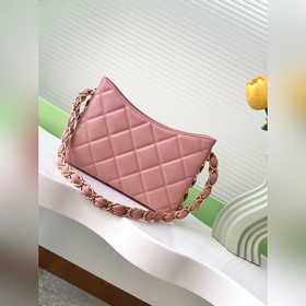 Новая модель сумки под мышку 24k. Очень нравится, такая же, как у