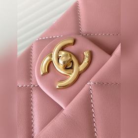 Новая сумка 24k с клапаном под мышкой. Очень нравится, такая же, 