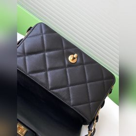Новая сумка 24k с клапаном под мышкой. Очень нравится, такая же, 