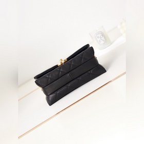 Chanel 23s скрытая модель кожаная сумка под мышку Сегодня мы пред