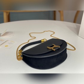Подлинная сумка Chloe Marcie в новом стиле! Эта элегантная сумка 