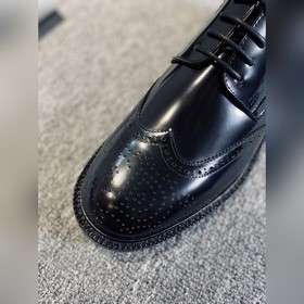 Обувь DIOR из телячьей кожи легко сочетается с различными формаль