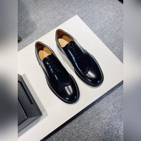 Обувь DIOR из телячьей кожи легко сочетается с различными формаль