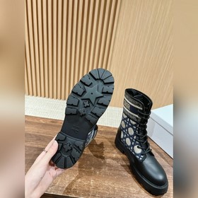 Новые легкие ботинки Dior с вышивкой Элегантные ботинки с уникал
