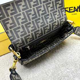 Fend1 знаменитая сумка среднего размера Baguette с клапаном, магн