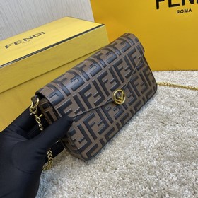 Название： Кожаный бумажник Fendi из трех предметов Качество： ориг