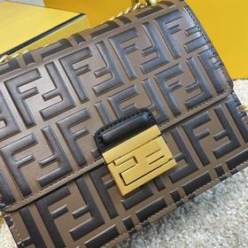 Название： FENDI Kan I Качество： качество оригинального заказа Мод
