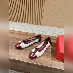 #Ferragamo балетки Прежде всего, стоит отметить внешний вид： эти 