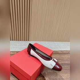 #Ferragamo балетки Прежде всего, стоит отметить внешний вид： эти 
