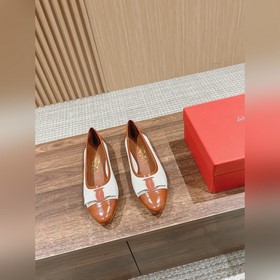 #Ferragamo балетки Прежде всего, стоит отметить внешний вид： эти