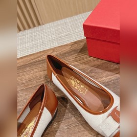 #Ferragamo балетки Прежде всего, стоит отметить внешний вид： эти 