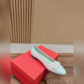 #Ferragamo балетки Прежде всего, стоит отметить внешний вид： эти 