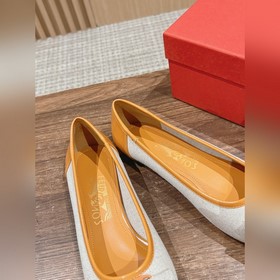 #Ferragamo балетки Прежде всего, стоит отметить внешний вид： эти 