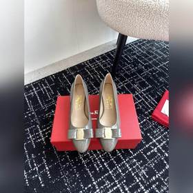 Ferragamo, новая коллекция ранней весны 2024 года. Знаковые туфли