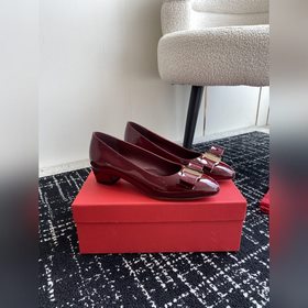 Ferragamo, новая коллекция ранней весны 2024 года. Знаковые туфли