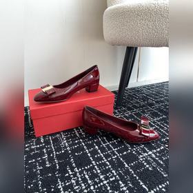 Ferragamo, новая коллекция ранней весны 2024 года. Знаковые туфли