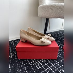 Ferragamo, новая коллекция ранней весны 2024 года. Знаковые туфли