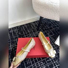 Новая версия балеток Vara с фирменной табличкой от FERRAGAMO для 