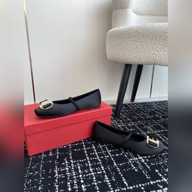 Новая версия балеток Vara с фирменной табличкой от FERRAGAMO для 