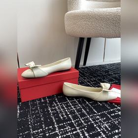 Ferragamo, новая коллекция ранней весны 2024 года. Классические т