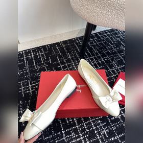 Ferragamo, новая коллекция ранней весны 2024 года. Классические т
