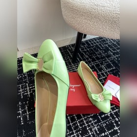 Ferragamo, новая коллекция ранней весны 2024 года. Знаковые туфли