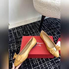 Ferragamo, новая коллекция ранней весны 2024 года. Классические т