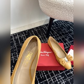 Ferragamo, новая коллекция ранней весны 2024 года. Классические т