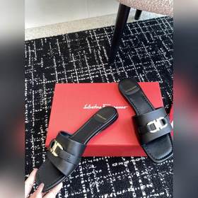 FERRAGAM* 24/Новая модель туфель на толстом каблуке от Ferragamo