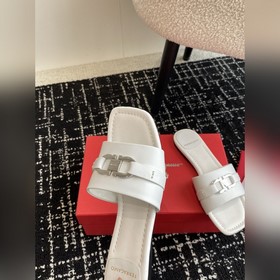 FERRAGAM* 24/Новая модель туфель на толстом каблуке от Ferragamo