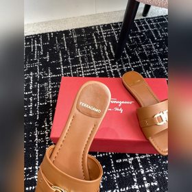 FERRAGAM* 24/Новая модель туфель на толстом каблуке от Ferragamo