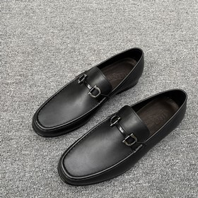 FS Ferragamo Изготовлено вручную методом холодного склеивания Go