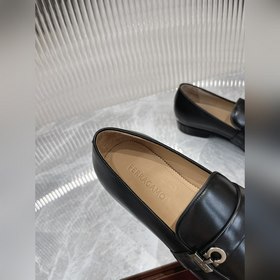 Ferragamo – популярные мужские туфли-лоферы! Тщательно отобранная