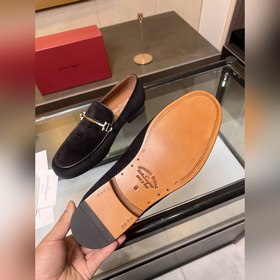 Элегантные мужские туфли Ferragamo. Эта модель туфель для мужчин 