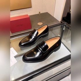 Элегантные мужские туфли Ferragamo. Эта модель туфель для мужчин 