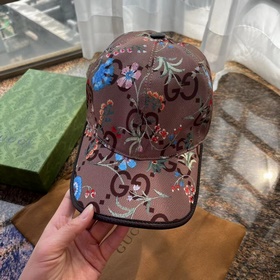 Новая бейсболка Gucci, с крупным двойным логотипом G, изготовлена