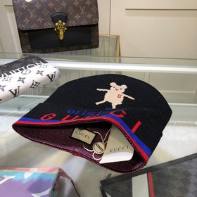 GUCCI Оригинальные шляпы на официальном сайте Новинки символом лю