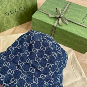 GUCCI оригинальная джинсовая ткань. Шляпа очень мягкая, материал 